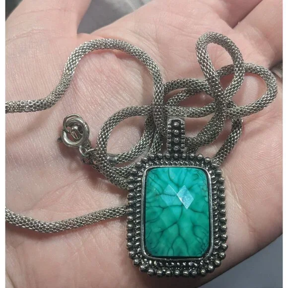 Funky Faceted Turquoise Tone Pendant Necklace - Picture 5 of 6